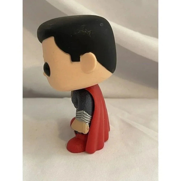 Funko Pop! SUPERMAN MAN OF STEEL #23 DC COMICS HEROES VAULTED OOB No Box Loose - Picture 5 of 8